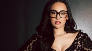 Η Κλαυδία μετά τη Eurovision φόρεσε τα must πέδιλα από τη Zara που κάνουν comeback