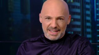 Νίκος Μουτσινάς: Απίστευτες εκπλήξεις on air &amp; παρέλαση καλεσμένων για τη γιορτή του!