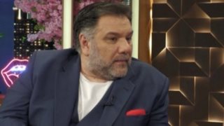 Γρηγόρης Αρναούτογλου για Πάνο Μουζουράκη: "Να μην πάει κανείς στον γάμο του"