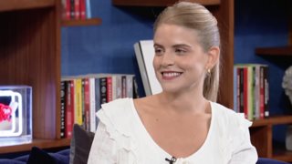 Διακοπές στη Φολέγανδρο για τη Δανάη Μιχαλάκη | Δείτε φωτογραφίες