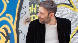 Αύγουστος Κορτώ | &quot;Ξυπνώ, βλέπω τον άντρα μου και το σκυλί μου κι αυτή είναι όλη η ομορφιά που λαχτάρησα ποτέ&quot;