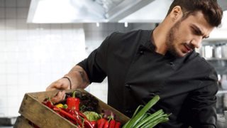 Άκης Πετρετζίκης: Η επίσημη ανακοίνωση για τη νέα του εκπομπή!