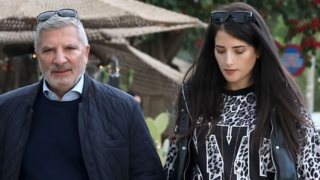 Showbiz Report | Η σύζυγος του Πατούλη σε προχωρημένη εγκυμοσύνη, ο Iron Mike με τις κόρες του &amp; όλες οι φωτογραφίες των celeb