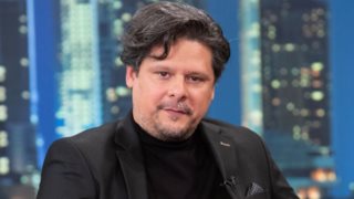 Ο Λευτέρης Χαρίτος ξεκαθαρίζει: &quot;Οι δικοί μου σεναριογράφοι δεν το κάνουν αυτό&quot;