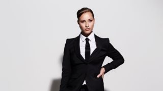 #KeyPiecesWeLove | Το κοστούμι που θα αναβαθμίσει κάθε βραδινή σας εμφάνιση