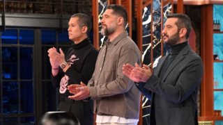 Masterchef 2025: Οι τέσσερις υποψήφιοι δοκιμάζονται στην αντιγραφή πιάτου
