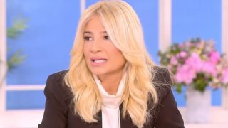 Μουδιασμένη η Φαίη Σκορδά στην επιστροφή της στον ΣΚΑΪ: "Θα σφίξω τα δόντια σήμερα"