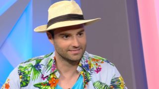 Κώστας Φραγκολιάς: Με άκρως καλοκαιρινή εμφάνιση στον Νίκο Μουτσινά! Δείτε όσα είπε