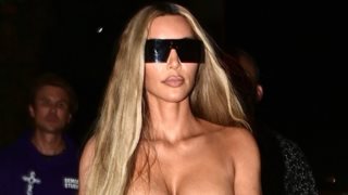 Το &quot;εξωφρενικό&quot; δώρο που οι Kardashians πρόσφεραν στο μωρό της Paris Hilton