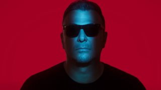 Αντώνης Ρέμος | Τα "αδιάβαστα μηνύματα" σε ένα ιδιαίτερο remix pack