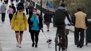 Τελευταία εβδομάδα lockdown: Ανοίγει ο τουρισμός- Ελεύθερη η κυκλοφορία μέχρι τις 24:00, τέλος και τα SMS