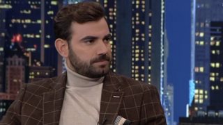 Ο Νίκος Πολυδερόπουλος μιλά για τη "μάχη" με τη δυσλεξία &amp; το ξύλο που έτρωγε από τους καθηγητές