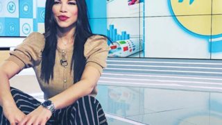 Δάφνη Καραβοκύρη : Η παρουσιάστρια του MEGA παντρεύεται πασίγνωστο φωτογράφο! Η πρόταση γάμου &amp; το μονόπετρο