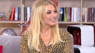 Κωνσταντίνα Σπυροπούλου: Η επιστροφή της στην τηλεόραση | Δείτε το βίντεο