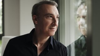 Μίνως Μάτσας: &quot;Έχοντας τη ρετσινιά ότι ο πατέρας μου είχε τη μεγαλύτερη δισκογραφική, δεν μπορούσα να ζητήσω τον Νταλάρα&quot;