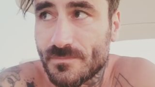 Γιώργος Μαυρίδης: Στην παραλία με την Μόλυ: Δείτε το video!