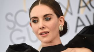 Alison Brie: Το εκπληκτικό φόρεμα που φόρεσε στα SAG Awards ράφτηκε ακριβώς πάνω της
