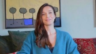 Κάτια Ζυγούλη: "Θέλουμε να είμαστε αποδεκτοί, και στο τέλος δεν αρέσουμε σε εμάς"