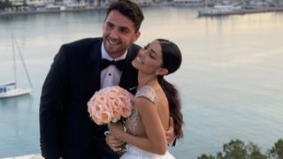 Μιρκέτα Βιδάλη &amp; Στέφανος Καπίνο: Παντρεύτηκαν! Οι φωτογραφίες από τον παραμυθένιο γάμο τους στην Ερμιόνη