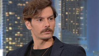 Γιάννης Κουκουράκης: Ο Κωνσταντής από τις «Άγριες Μέλισσες» έγινε ηθοποιός λόγω σχέσης &amp; έκανε ερωτική εξομολόγηση στη Γαρμπή!