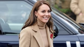 Γιατί αξίζει να αποκτήσετε ένα καμηλό παλτό όπως αυτό της Kate Middleton