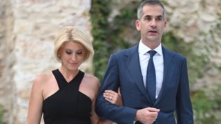 Σία Κοσιώνη | Η εμφάνιση με little black dress στο Προεδρικό Μέγαρο