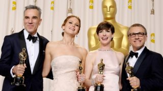 Oscar | Οι 10 σταρ με τις δημοφιλέστερες εμφανίσεις στο κόκκινο χαλί