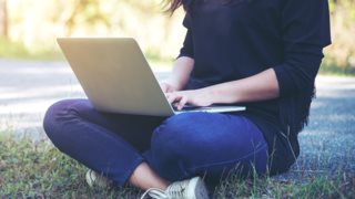 Facebook: Ο περίεργος τρόπος με τον οποίο καταλαβαίνει αν είσαι single ή όχι