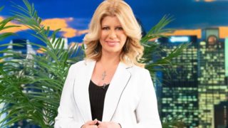 Χείμαρρος η Ζήνα Κουτσελίνη: "Ο πατέρας μου μαχαίρωσε τη μητέρα μου με φαλτσέτα. Ποια γειτονιά; Ποιος μιλούσε; Κανείς"