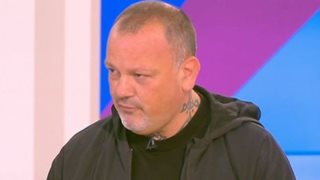 Ο Δημήτρης Σκαρμούτσος συγκινήθηκε on air με τον Λευτέρη Λαζάρου | Δείτε το βίντεο