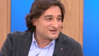 Βασίλης Χαραλαμπόπουλος: Έτσι υποδέχτηκε το νέο μέλος της οικογένειάς του