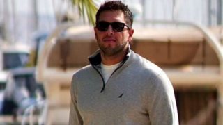 #SeasonFavorites| Η ζεστή μπλούζα που ταιριάζει με τα πάντα