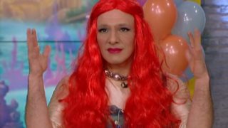 Νίκος Μουτσινάς: Το τερμάτισε! Ντύθηκε Άριελ η Μικρή Γοργόνα στο «Καλό Μεσημεράκι»