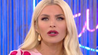 Κατερίνα Καινούργιου: Η σκληρή απάντηση στον Βαγγέλη Περρή: «Ο κόσμος με έχει επιλέξει, παρόλο που έχω υαλουρονικό στα χείλη μου»