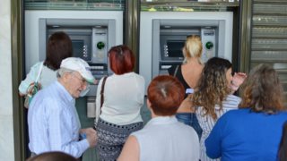 Επίδομα ακρίβειας: Ποιοι είναι οι δικαιούχοι των 250 ευρώ - Οι προϋποθέσεις για την έκτακτη οικονομική ενίσχυση