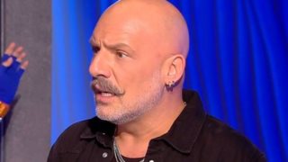 Νίκος Μουτσινάς: "Μη γεμίζετε το μυαλό σας με τα δυσάρεστα που συμβαίνουν, βγείτε έξω αυτό το Σαββατοκύριακο"