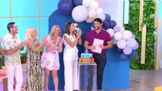 Έκπληξη στο πλατό για τα γενέθλια του Ετεοκλή Παύλου - Η πρωτότυπη τούρτα