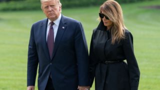 Θετικοί στον κορονοϊό ο Ντόναλντ Τραμπ και η Μελάνια: Μπαίνουν σε καραντίνα