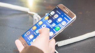 Τα Samsung Galaxy S7 Edge Και S7 Επίσημα Στην Ελλάδα: Παρουσιάστηκαν τα πλέον λαμπερά και σύγχρονα smartphones