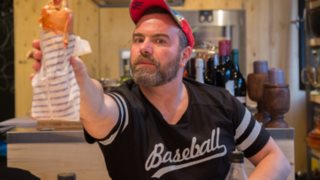 Überness Τasting Με Τον Βασίλη Καλλίδη: Η καλτ καντίνα που ονειρεύτηκε ανοίγει στη Λαχαναγορά!