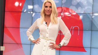 Ελένη Μενεγάκη
: Οι λεπτομέρειες του look της στην εκπομπή της Παρασκευής