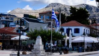 28η Οκτωβρίου: Συνεχίζεται η καλοκαιρία και σήμερα - Τι καιρό θα κάνει μέχρι την Τρίτη