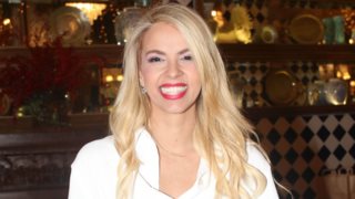 Τζένη Μελιτά | Το gingham φόρεμά της είναι η τέλεια επιλογή αν αγαπάς το retro chic στιλ