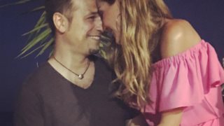 Θυμόμαστε: Η μοναδική φωτογραφία από τον γάμο της Δέσποινας Βανδή με τον Ντέμη Νικολαΐδη