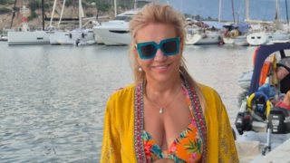 Η Δέσποινα Μοιραράκη σε σπάνια στιγμιότυπα με τον γιο της στα Ματογιάννια