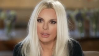 Η Αννίτα Πάνια για όλα | Ο Νίκος Καρβέλας, ο γιος τους &amp; οι παλιές της εκπομπές: &quot;Καταλαβαίνω ότι είμαι και ανυπόφορη&quot;