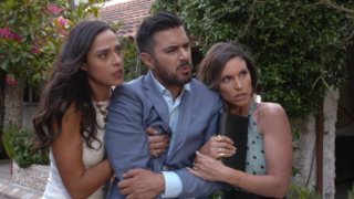 Έλα Στη Θέση Μου
: Νέες εξελίξεις! Διπλός γάμος, διπλοί μπελάδες και ο Μάρκος... ύποπτο κρούσμα κορονοϊού!