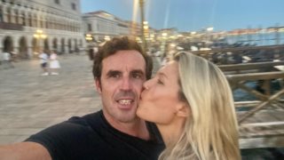 Η Βίκυ Καγιά &amp; ο Ηλίας Κρασσάς έχουν επέτειο! Το #couplegoal στιγμιότυπο για τα 8 χρόνια γάμου