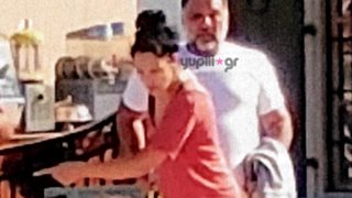 Γρηγόρης Αρναούτογλου
: Με τη Νάνσυ Αντωνίου πάντα στο πλευρό του! Οι κοινές διακοπές στη Σύμη