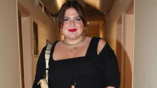 &quot;Κρίμα που δεν έμοιασες στη μητέρα σου&quot; - Η απάντηση της Δανάης Μπάρκα στην επίθεση που δέχτηκε